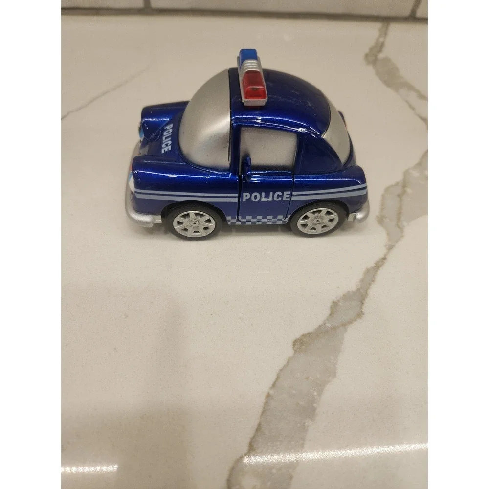 Junye Toys Police Car Sticks tongue out, moves‎ eyes